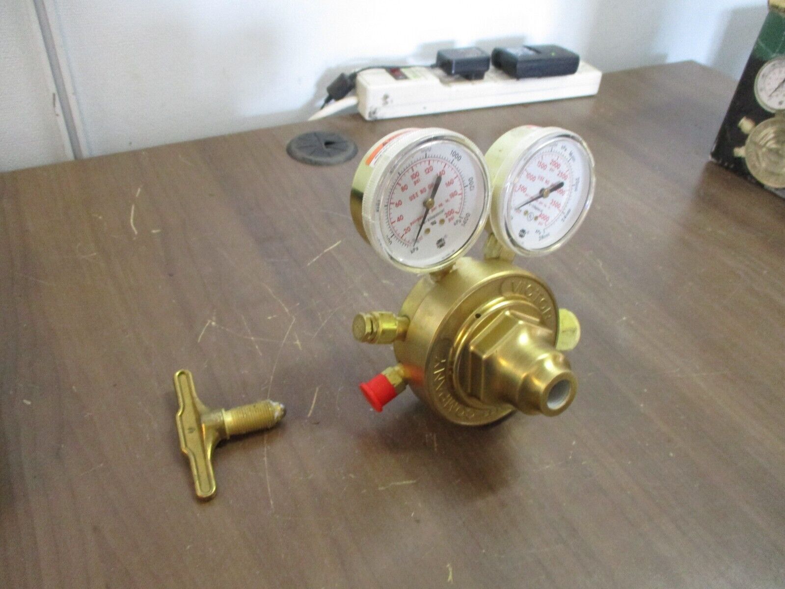 Victor Oxygen Pressure Regulator SR450D-540 0781-0527 New Surplus