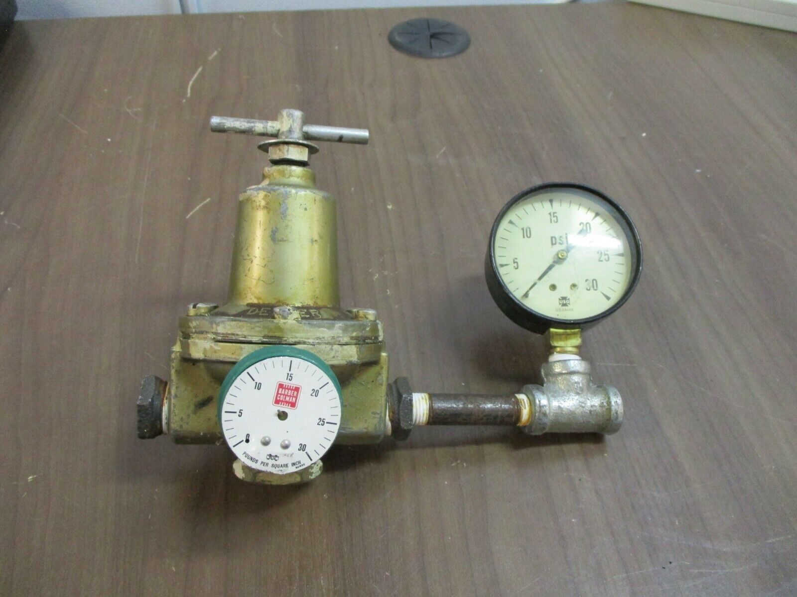 Norgren Regulator 2AX4 *Missing Gauge Cover & Indicator* Used