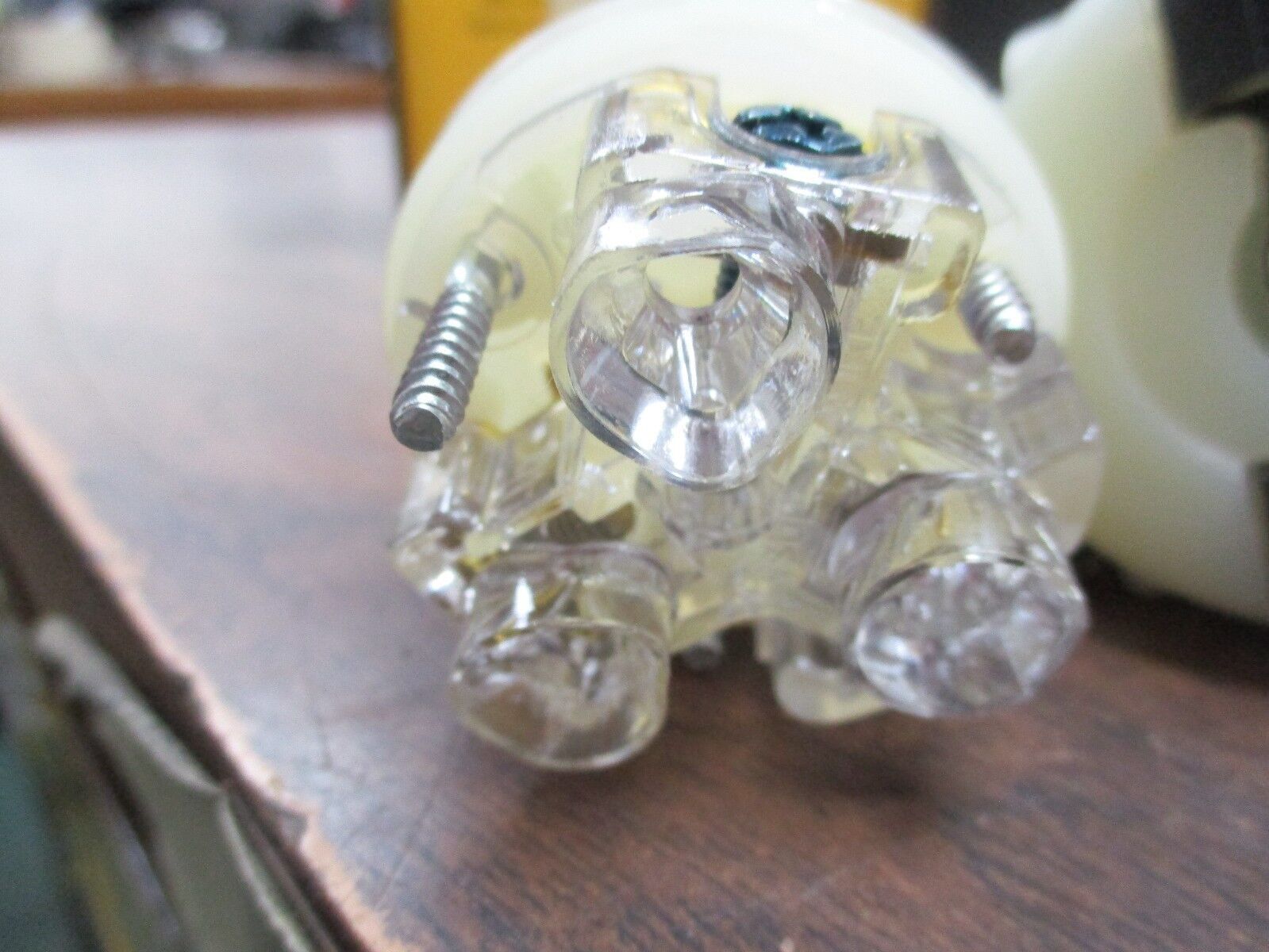 Hubbell Twist Lock Plug HBL 2611 *Set of 2* New Surplus