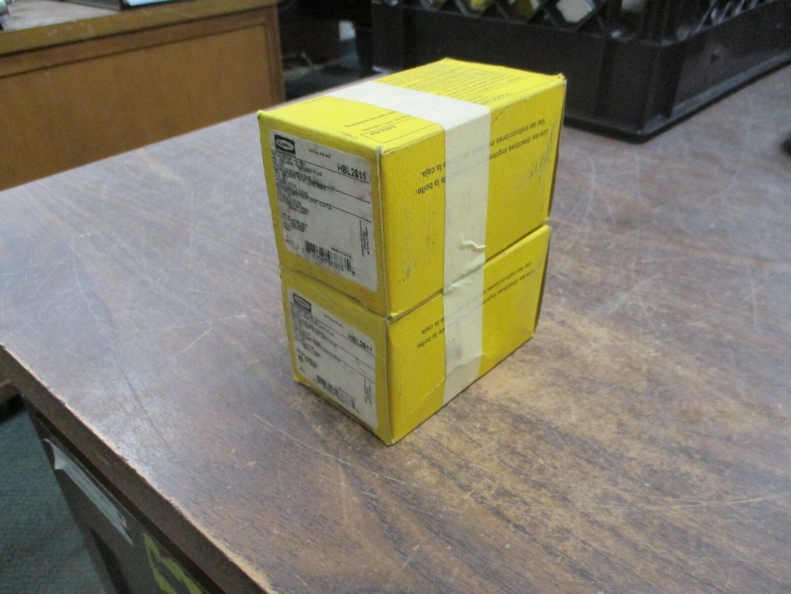 Hubbell Twist Lock Plug HBL 2611 *Set of 2* New Surplus