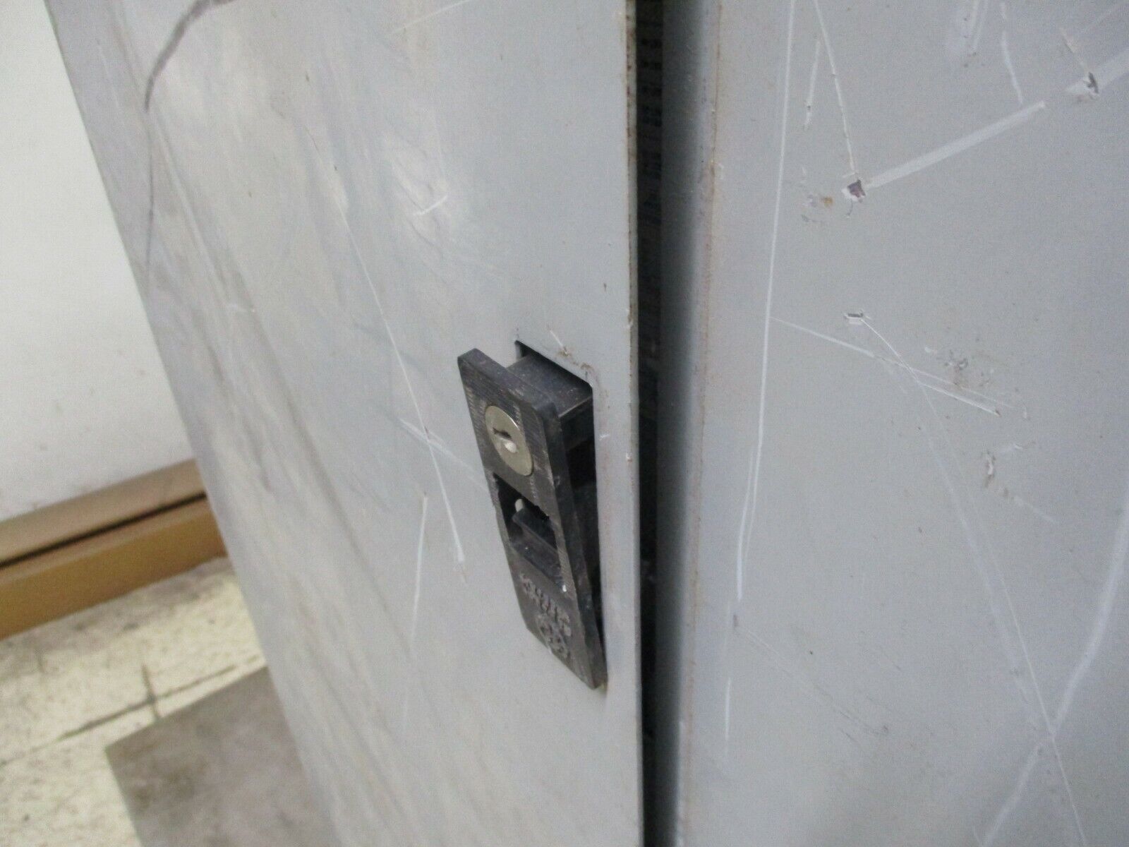 GE Main Lug Circuit Breaker Panel AQF3422MBX AXB4P1 225A Max 208Y/120V 3Ph/4W