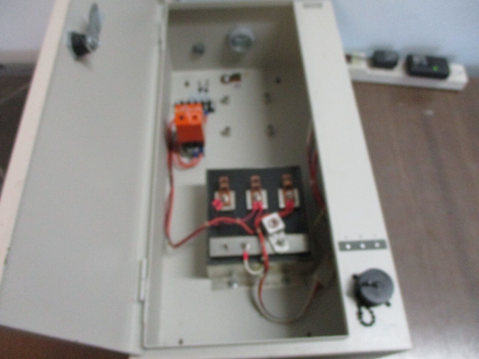 Current Technology DPA Series Power Siftor Generation II Surge Suppressor Used