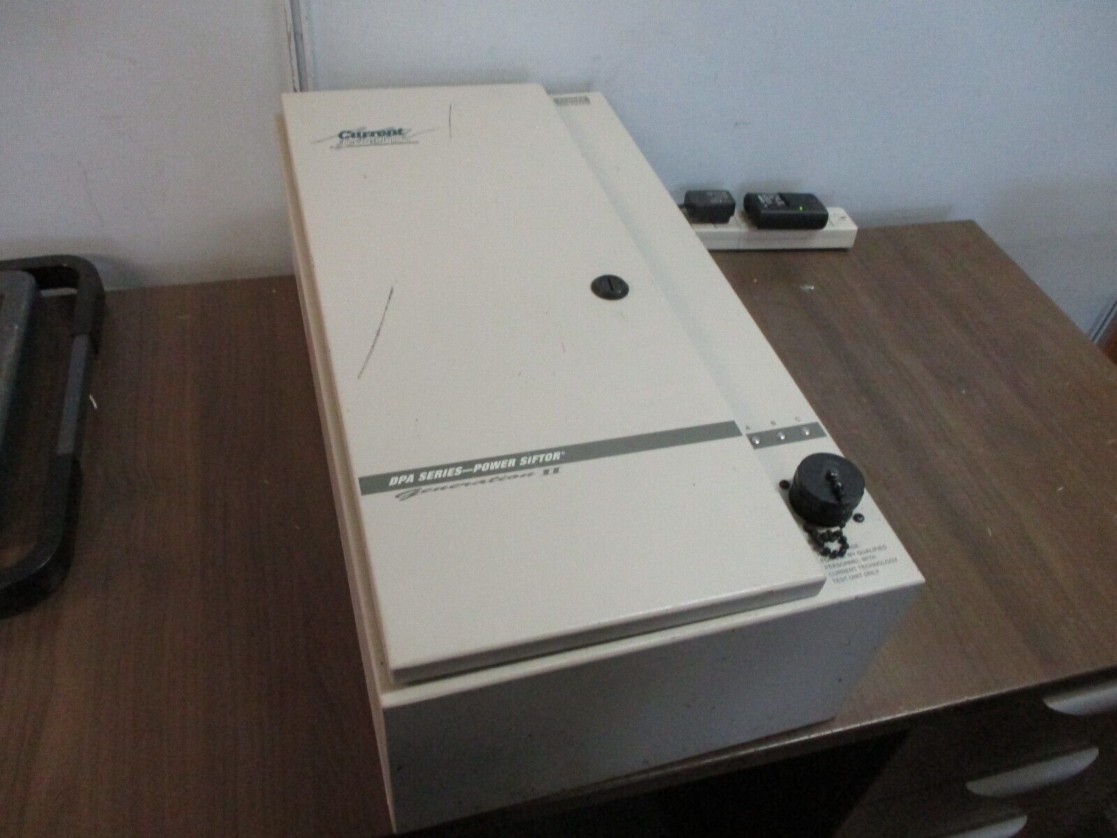 Current Technology DPA Series Power Siftor Generation II Surge Suppressor Used
