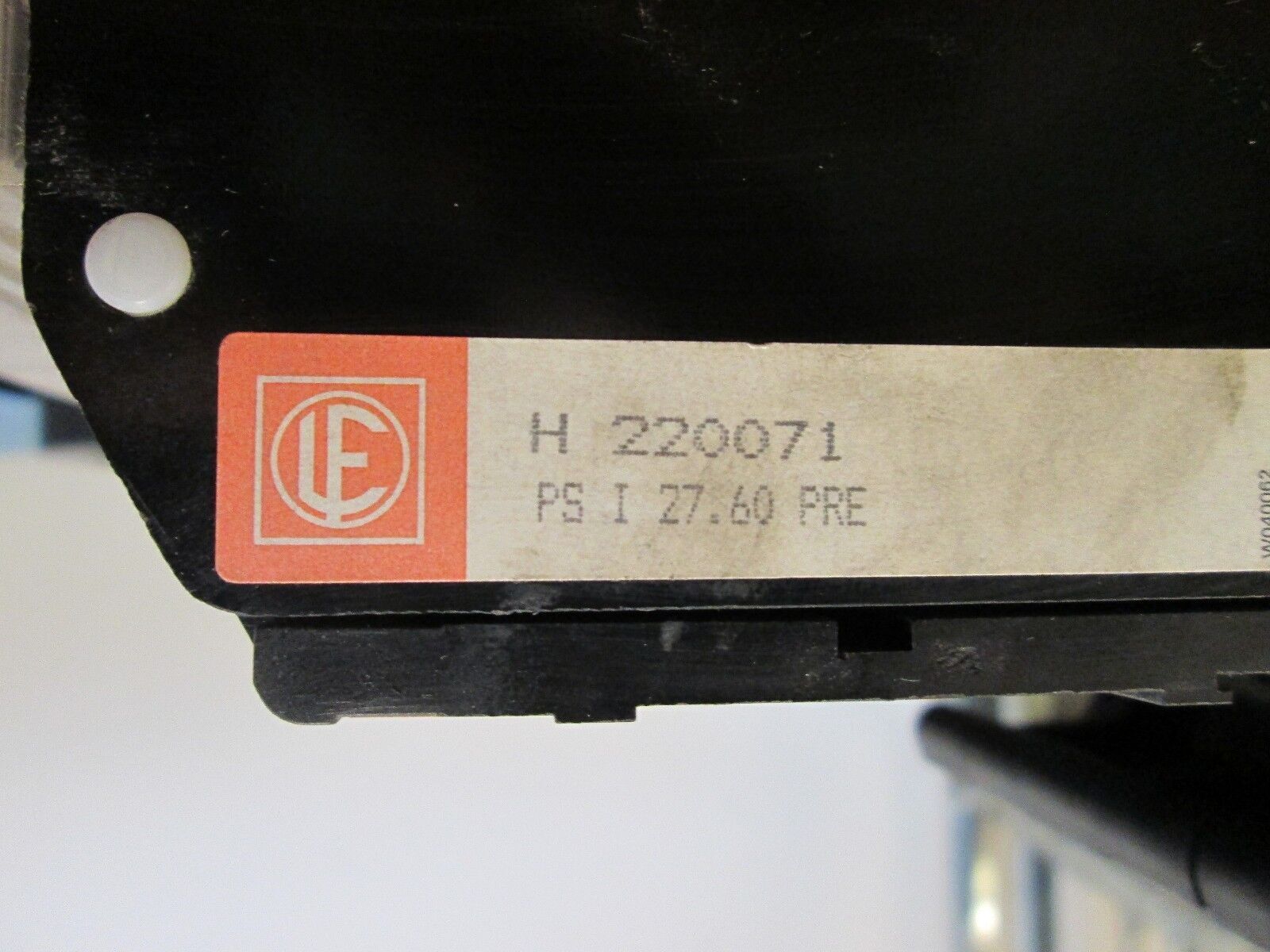 Ferraz Shawmut Pullout Fuse Block PSI 27.60 PRE 125A 500V 3P Used