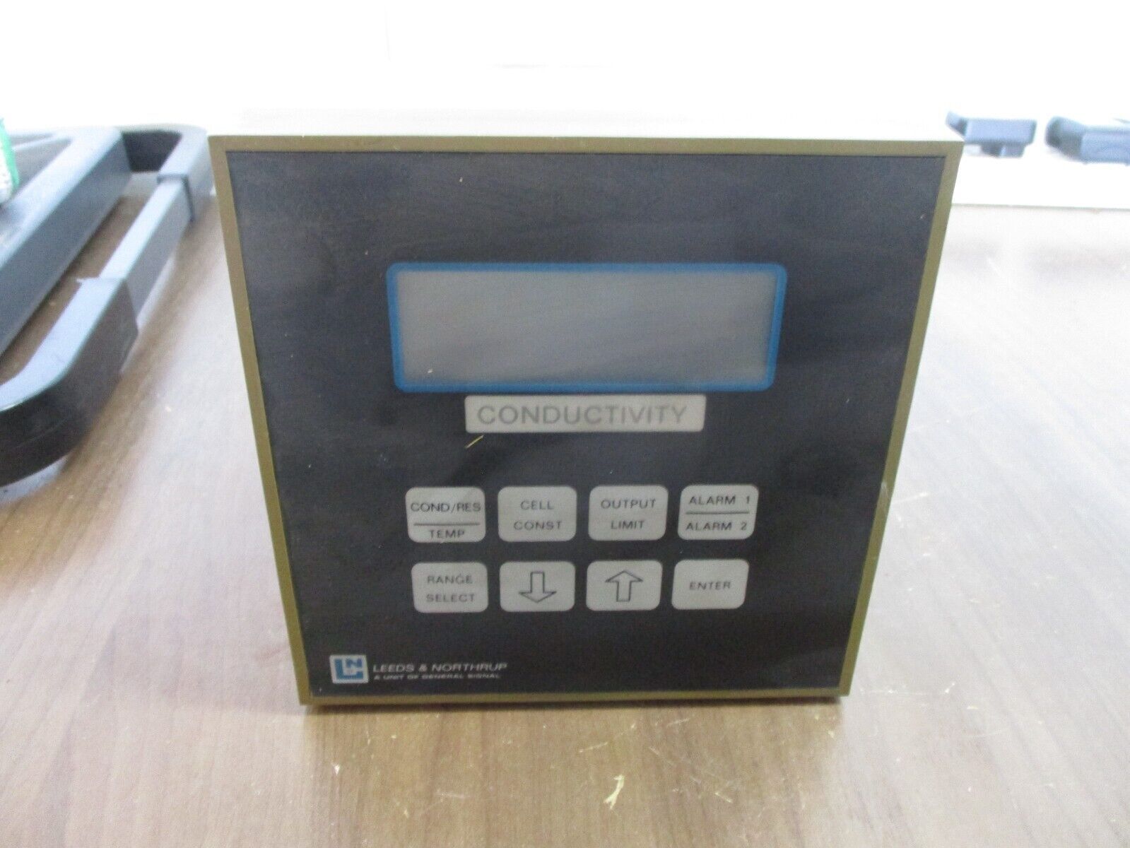 Leeds & Northrup 7082-16 Conductivity PH Analyzer 056422 120/240V 50/60Hz 15VA