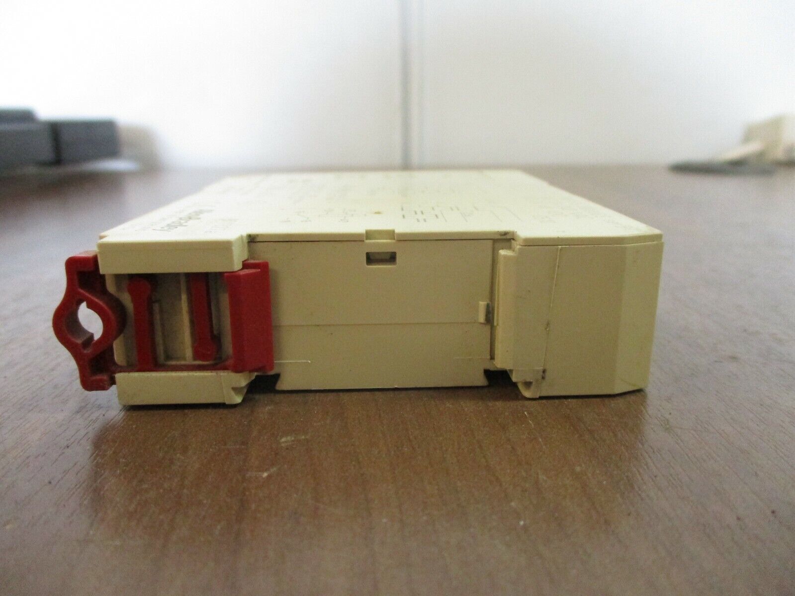 Allen-Bradley Off-Delay Timer 700-FSB3CU23 Ser. B Range: 0.5-10s Used