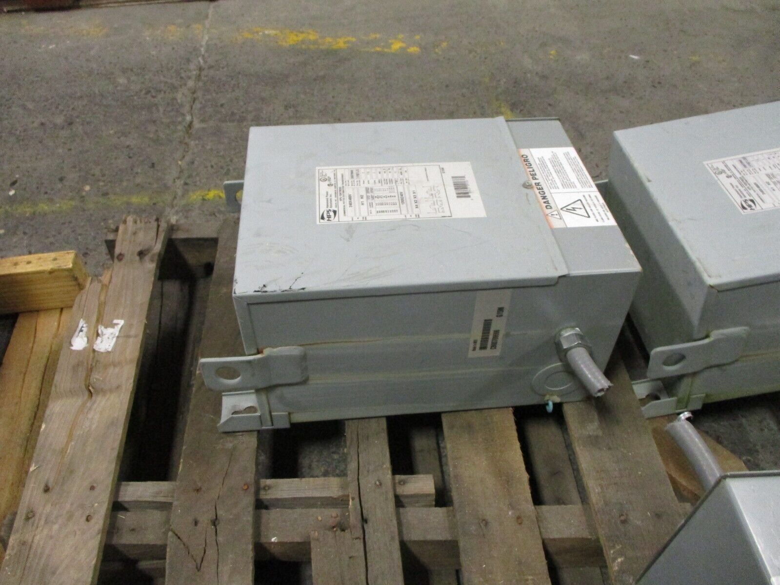 Hammond Fortress Potted Transformer C1F007LES 7.5kVA Pri: 240/480V Sec: 120/240V
