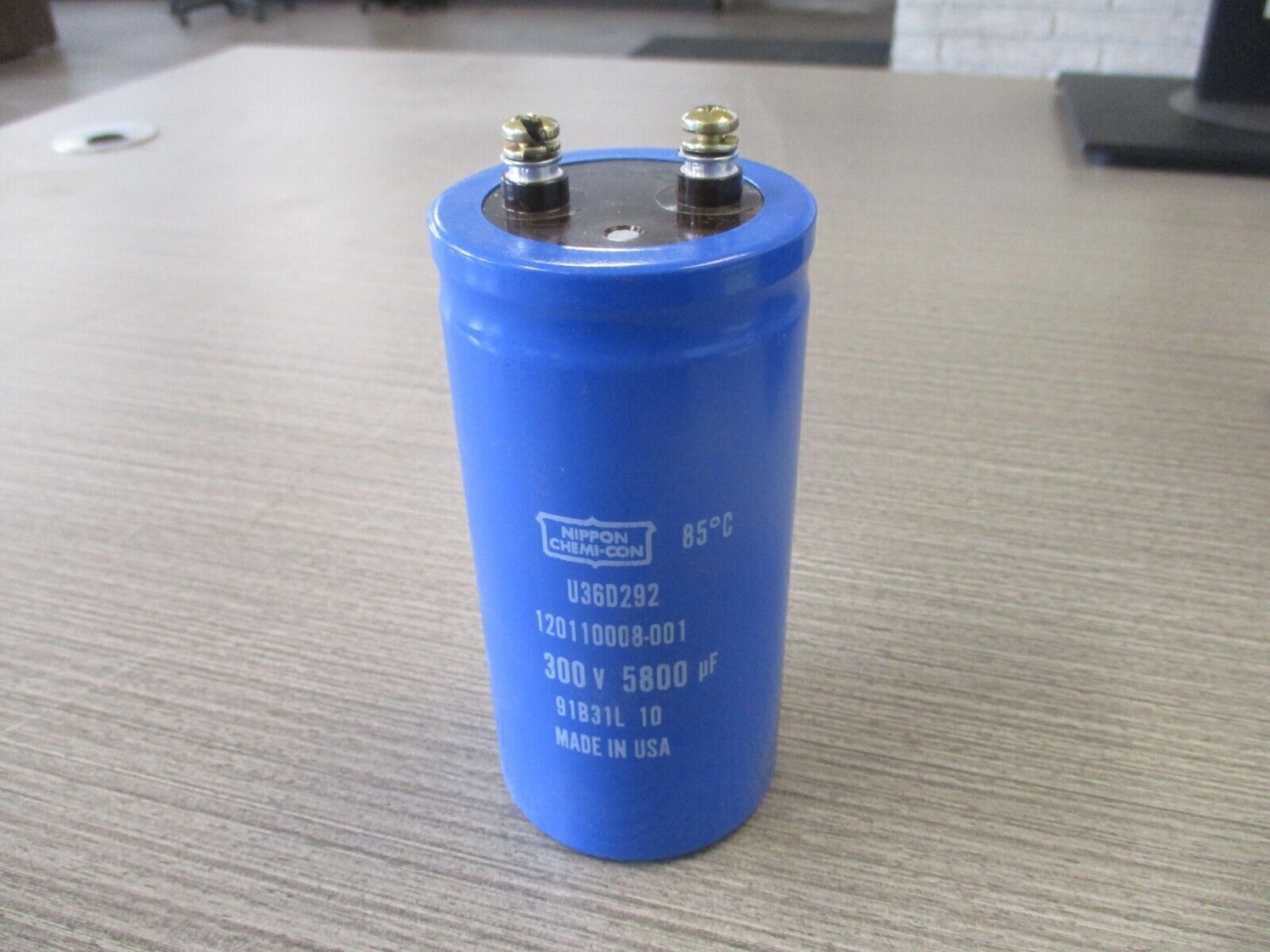 Nippon Chemi-Con Capacitor U36D292 300V 5800uF W/ Terminal Screw Used