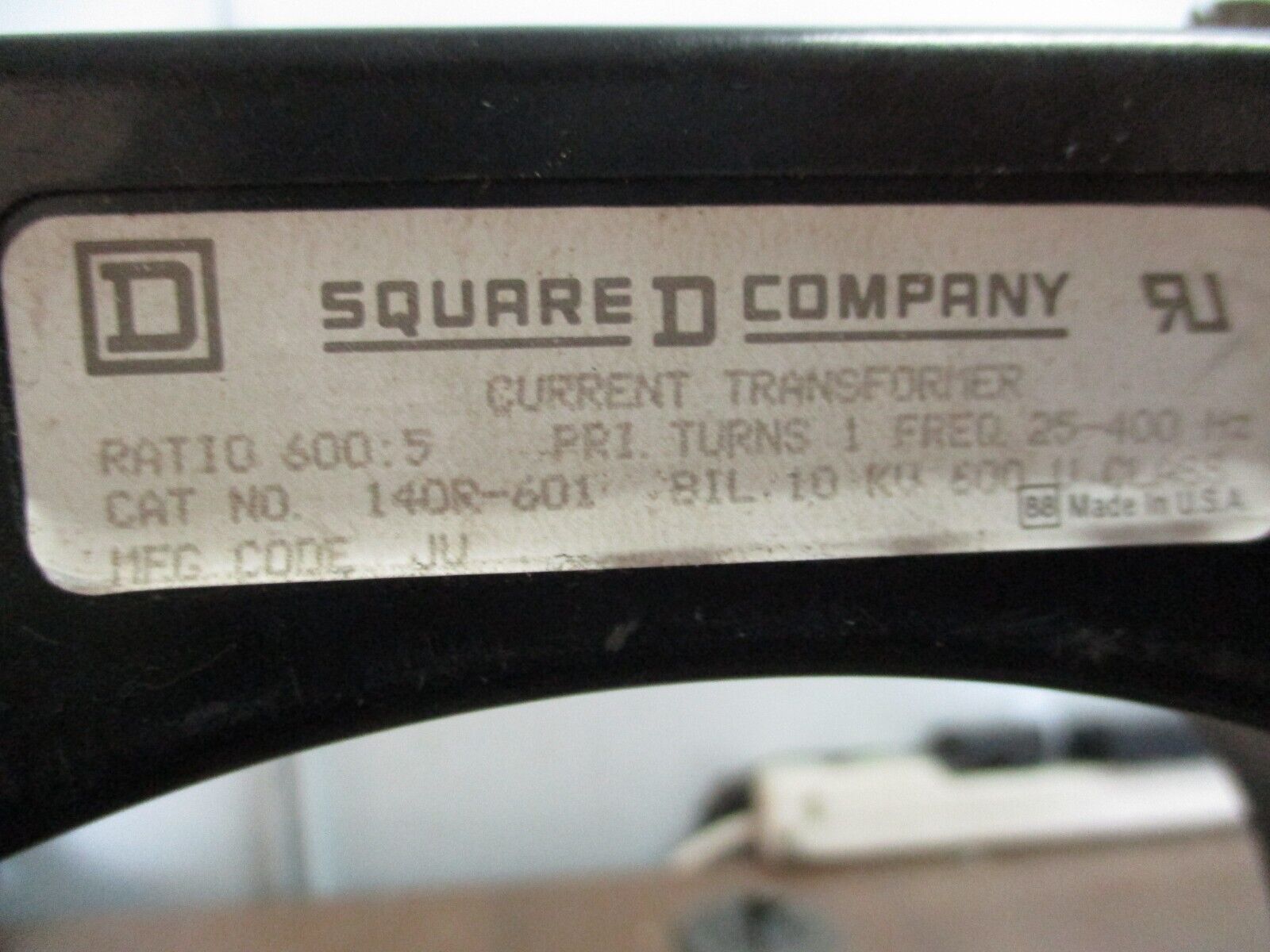Square D Current Transformer 140R-601 Ratio 600:5A 600V 25-400Hz 10kV BIL Used