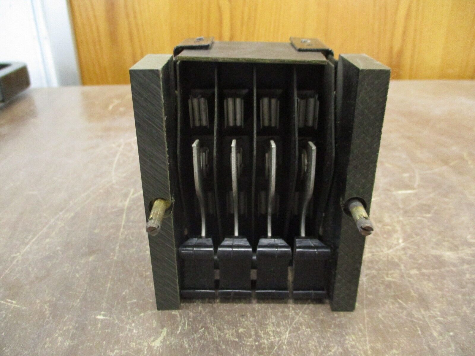 Meter Devices Co. Test Switch 204-2838C-T *No Box* *Broken Insulator*