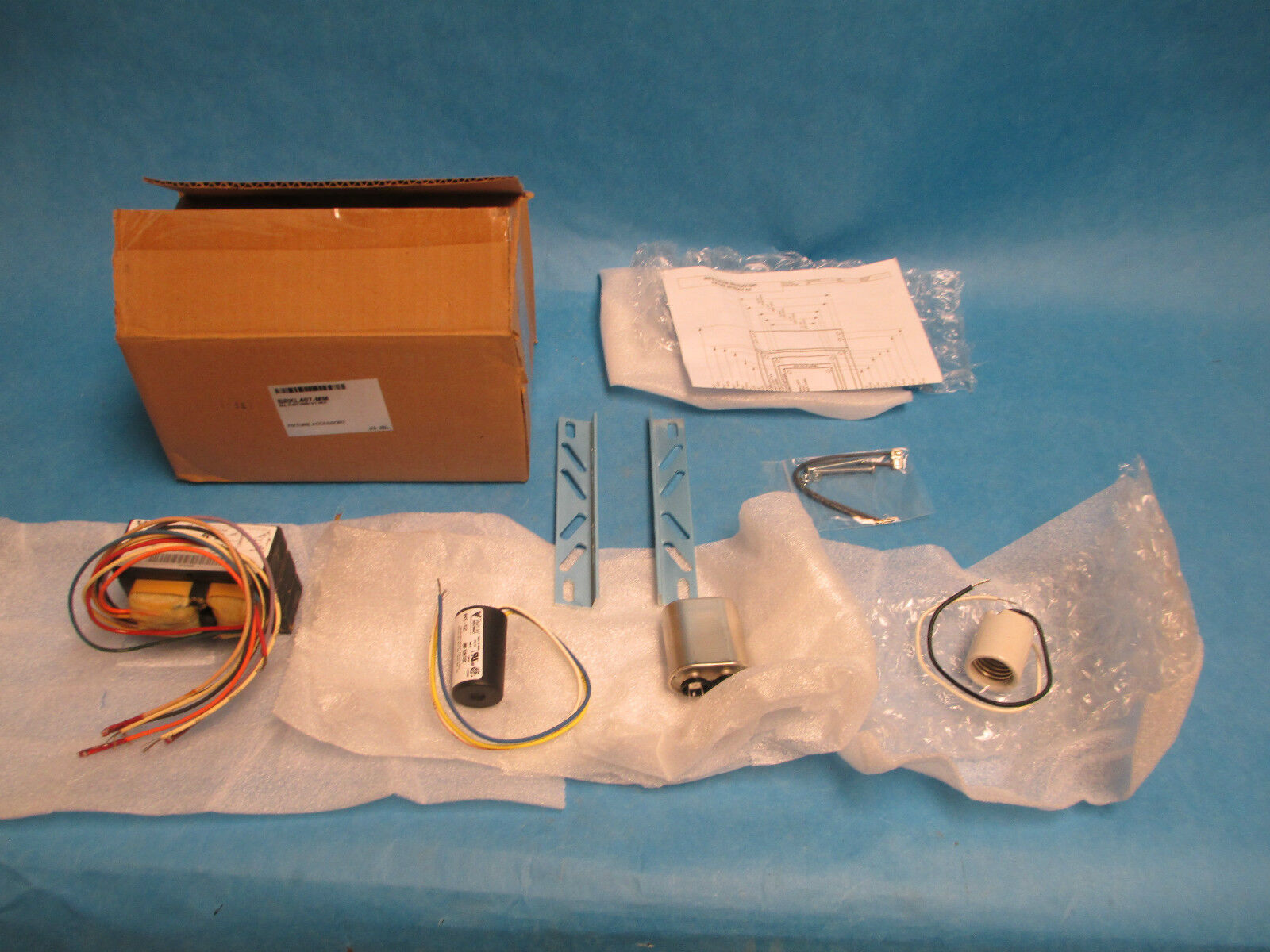 B&L R-Kit 70MH MT MED, BRKL407-MM, New Surplus