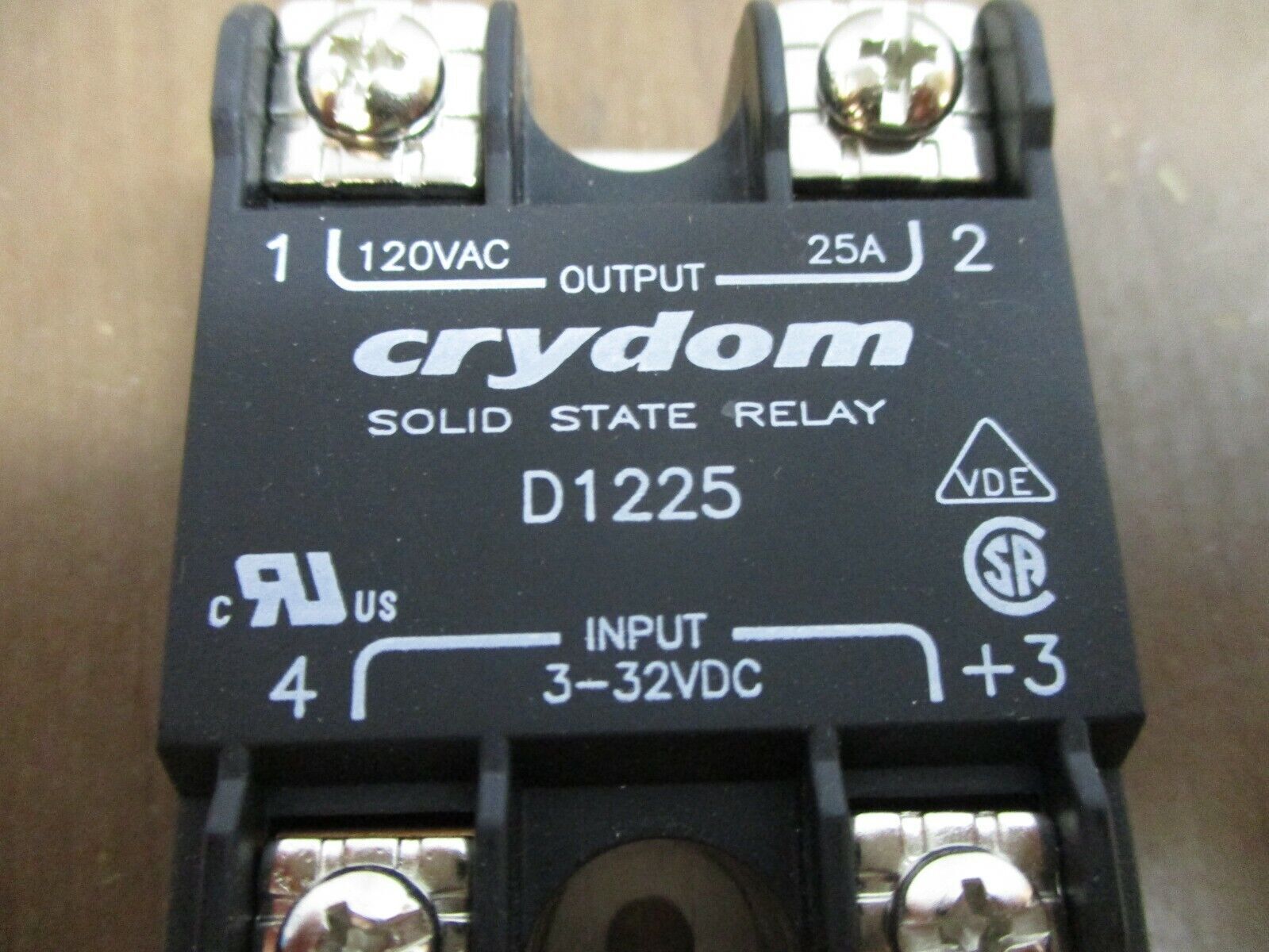 Crydom Solid State Relay D1225 Input: 3-32VDC Output: 120VAC 25A New Surplus