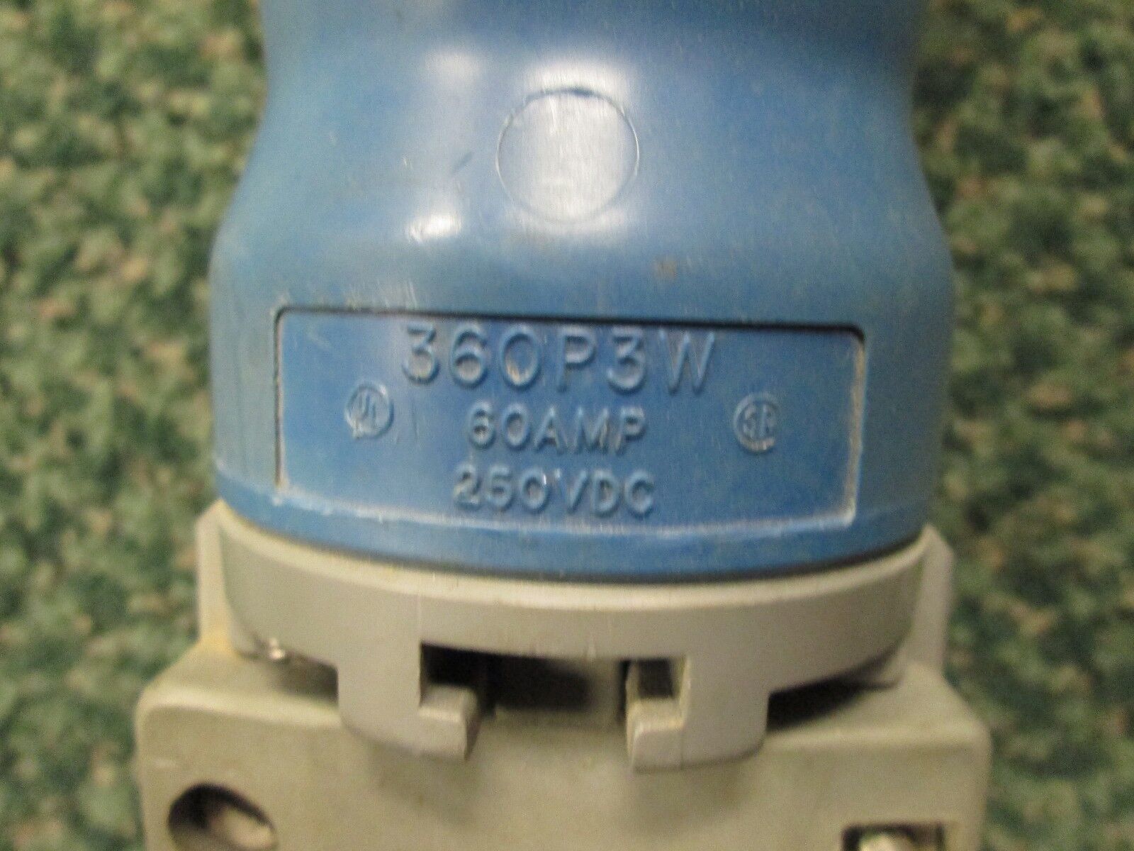 Hubbell Plug & Receptacle Set 360P3W/360C3W 60A 250VDC 2P 3W, Used