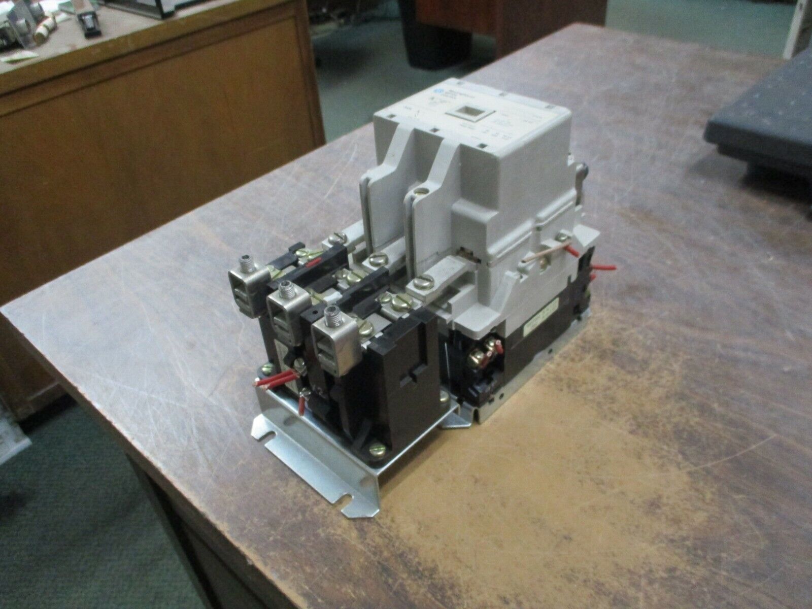 Westinghouse Size 3 Starter A200M3CAC 120V Coil *Broken Reset* Used