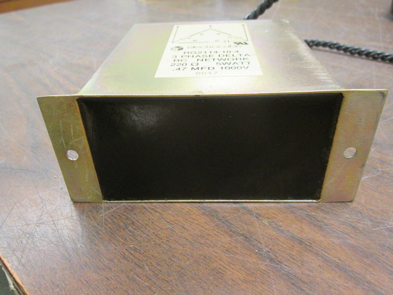 Electrocube RC Network RG2114-18-4 3Ph 5W 1000V Used
