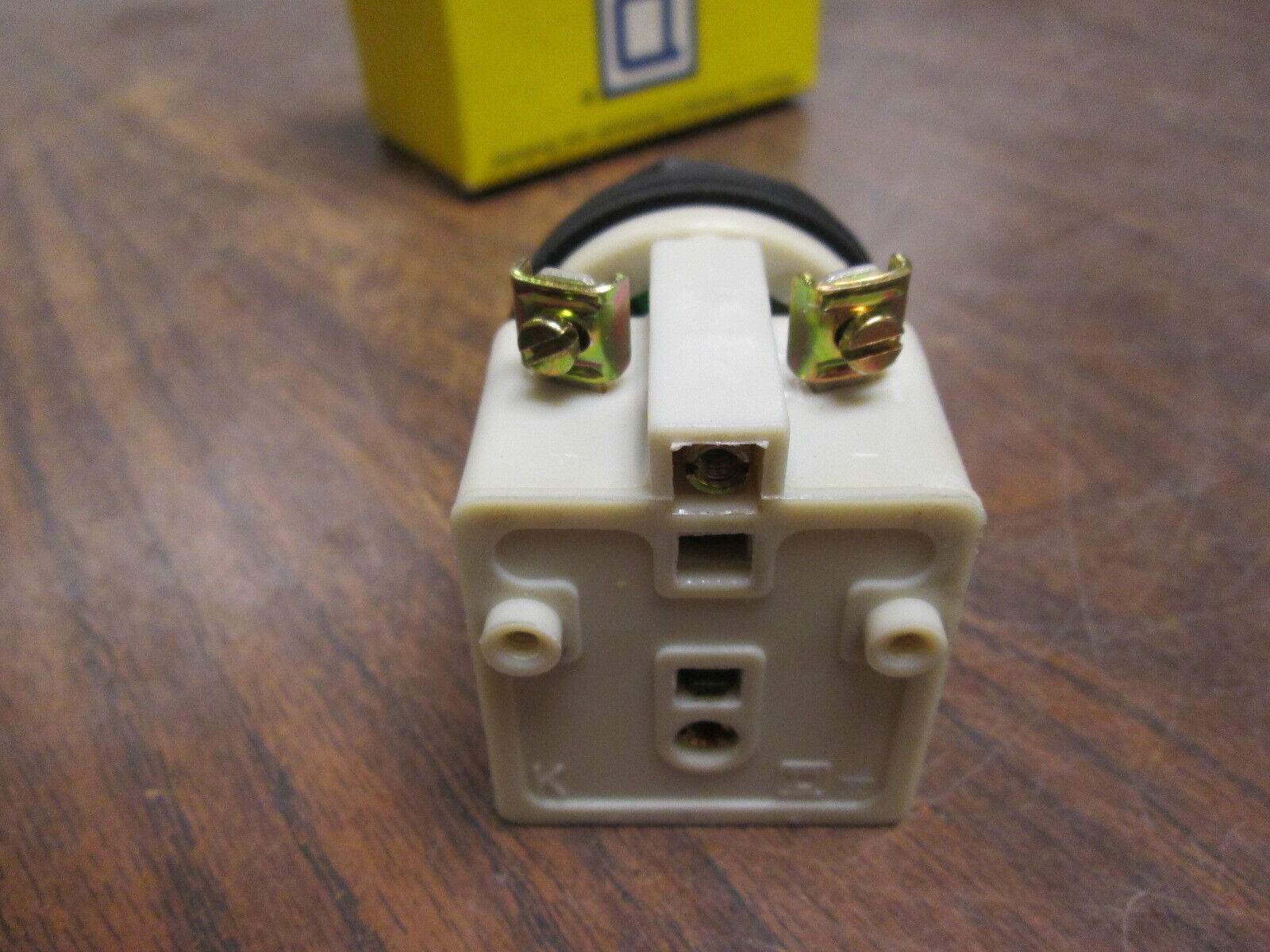 Square D Pilot Light 9001 SKP1G9 Green Lens 110/120V 50/60Hz New Surplus