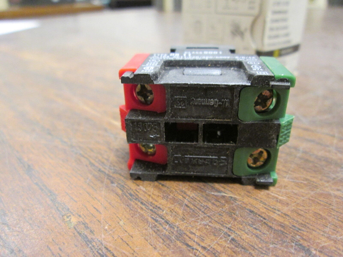 Square D Contact Block 9001 DB11 Used