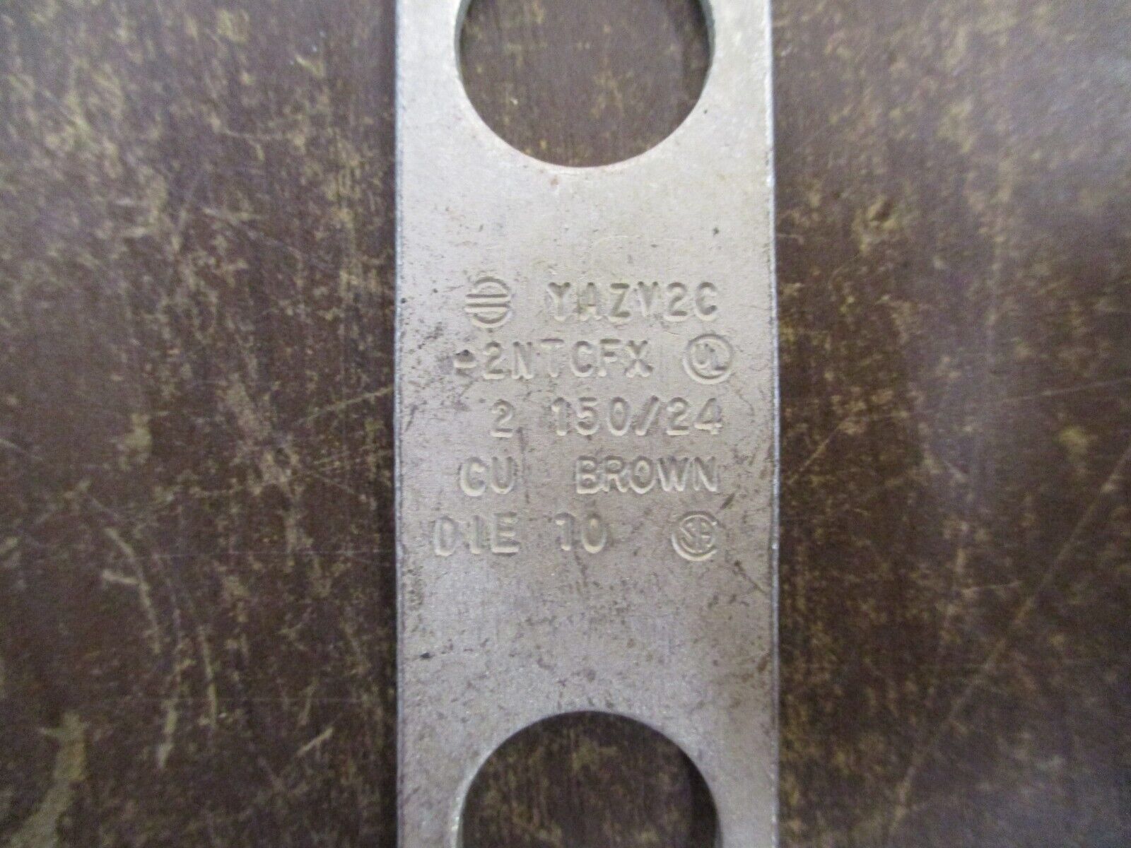 Burndy Crimp Lug YAZV2C-2NTCFX (2) 150/24 *No Box* New Surplus