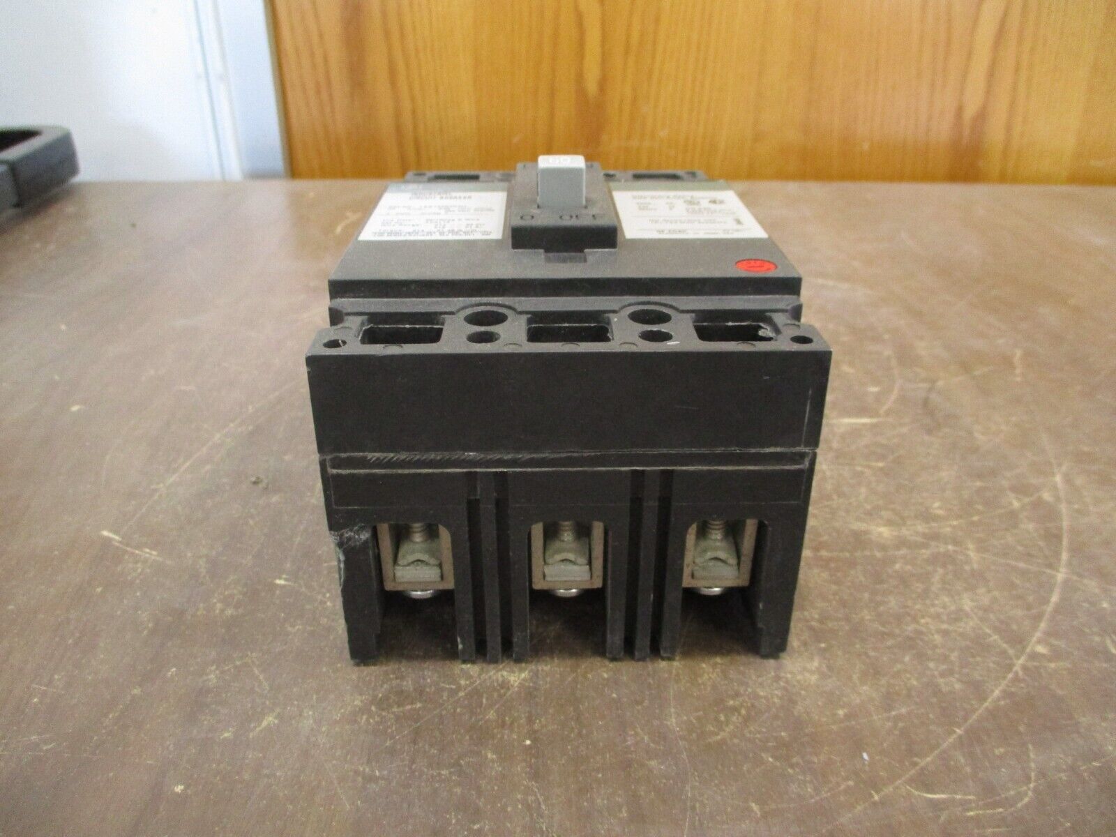 GE Circuit Breaker TEB132060WL 60A 240V 3P New Surplus