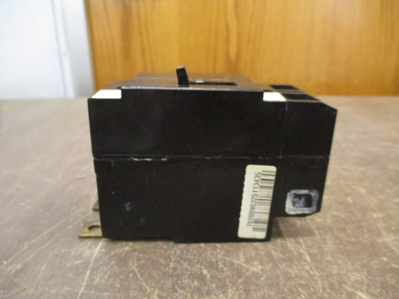 Cutler-Hammer Bolt-On Circuit Breaker GHB2030 277/480V 30A 2P New Surplus