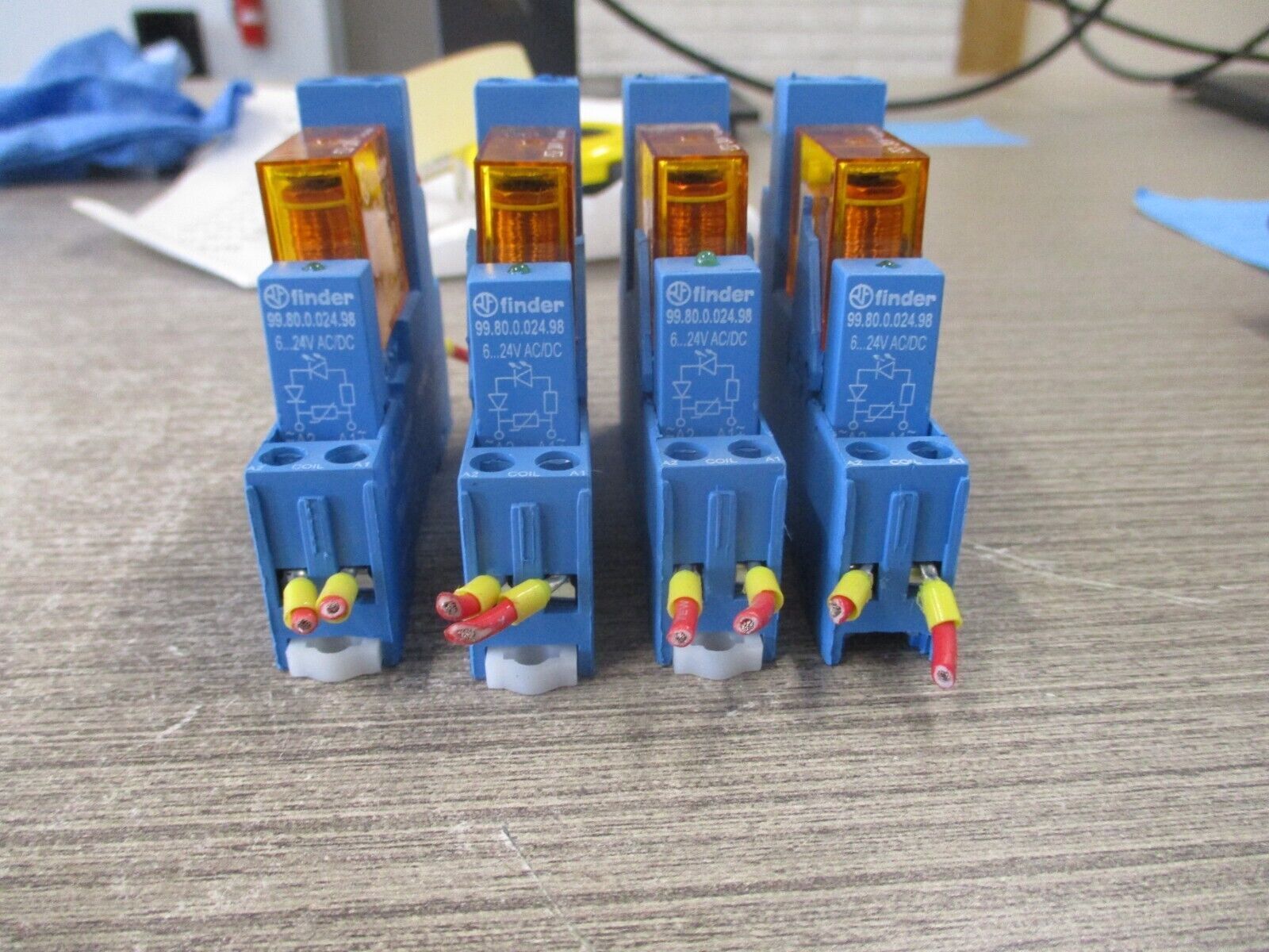 Finder Relay w/ Base 40.52 24V 50/60Hz *Broken Latch* *Lot of 4* Used