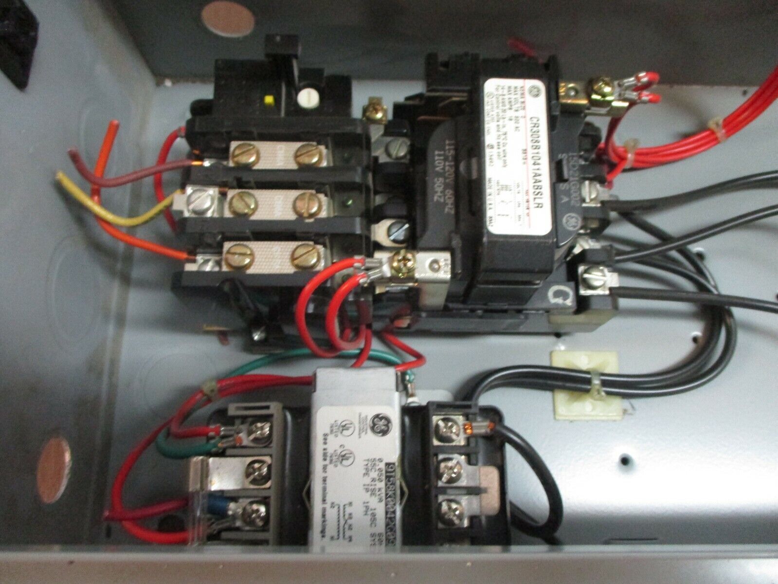 GE Non-Fusible Size 0 Combination CR308B1041AABSLR 115-120V Coil 18A 600V Used