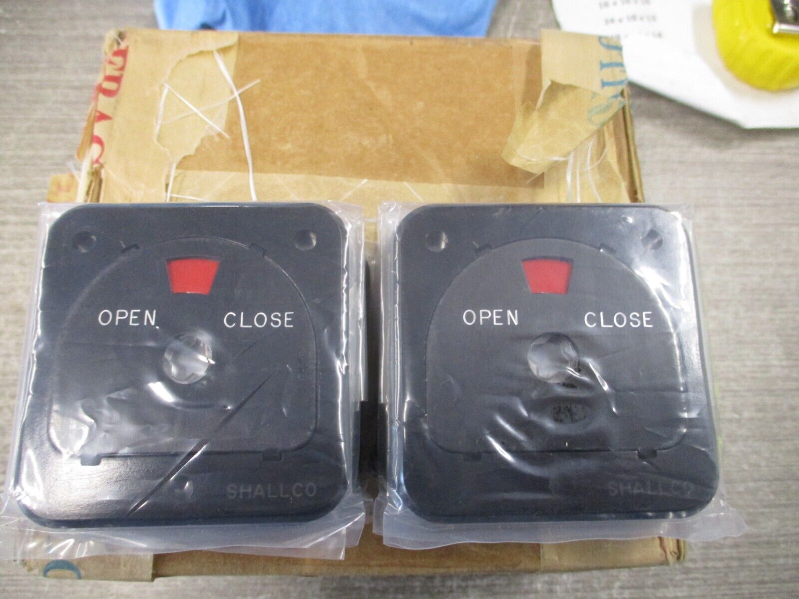 Shallco Open/Close Cover Plate 14044-118-29 *Box of 10* New Surplus