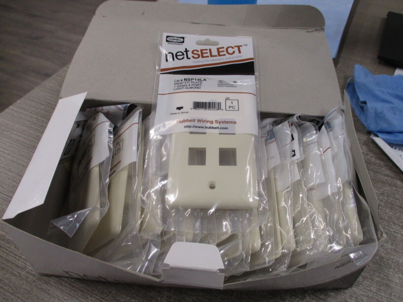 Hubbell Netselect Snap Fit Plate NSP14LA 1-Gang 4-Port Light Almond *Box of 16*