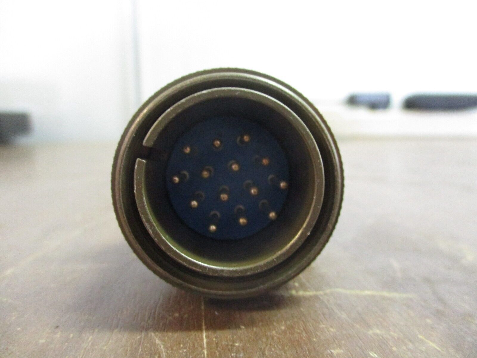 Amphenol Plug MS3106B20-27P 14-Pin Used