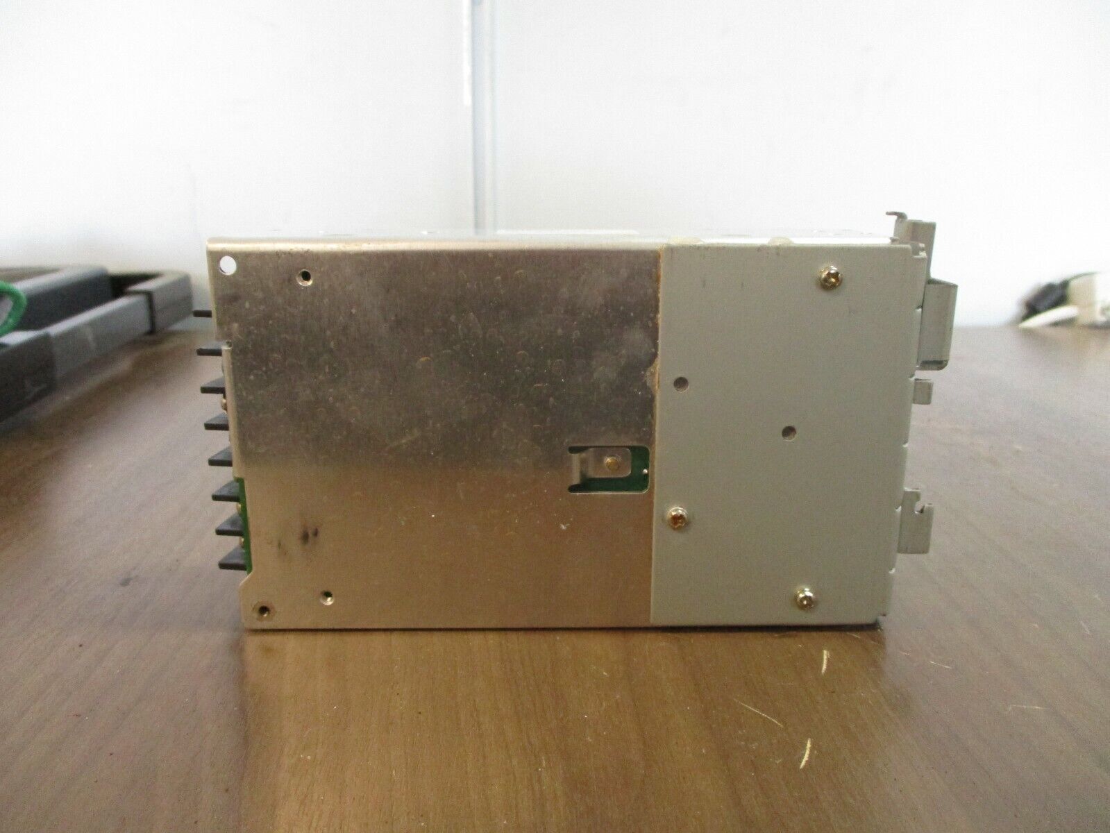Omron Power Supply S8JC-Z10024CD Input: 200-240VAC 50/60Hz 1.4A Used