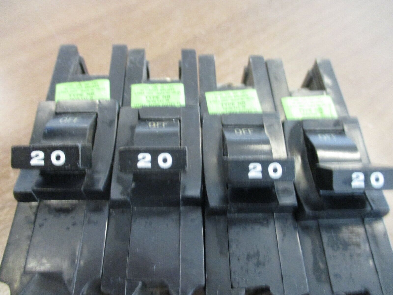 FPE Stab-Lok Bolt-On Circuit Breaker NB111020 20A 120V 1P *Lot of 4* Used