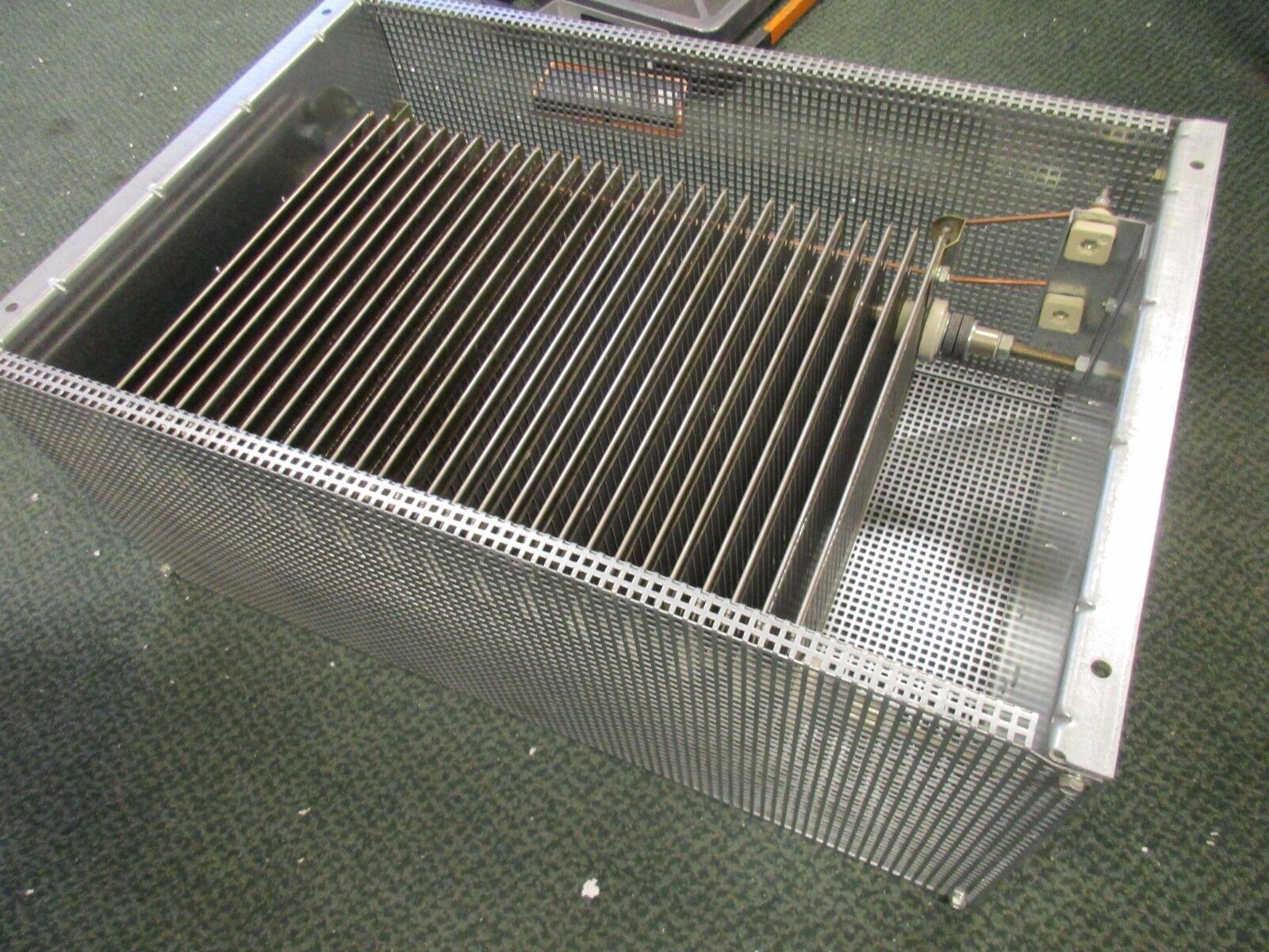 Ginoese Resistor 175 U 0951 20 Ohm 950VDC 25.5A Used