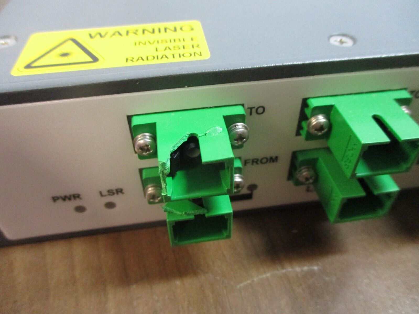 Corning MobileAccess Base Unit WB-B4U Rev. A03 4-Links 20-48VDC 0.7A Used