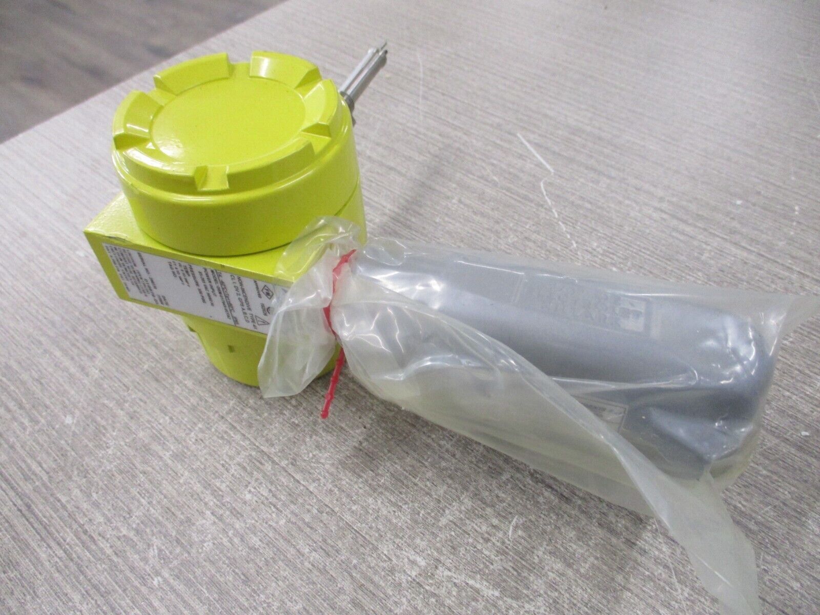 FCI Flow Meter OEM-017949-VCFA2 85-265V 50/60HZ 500 PSIG Used