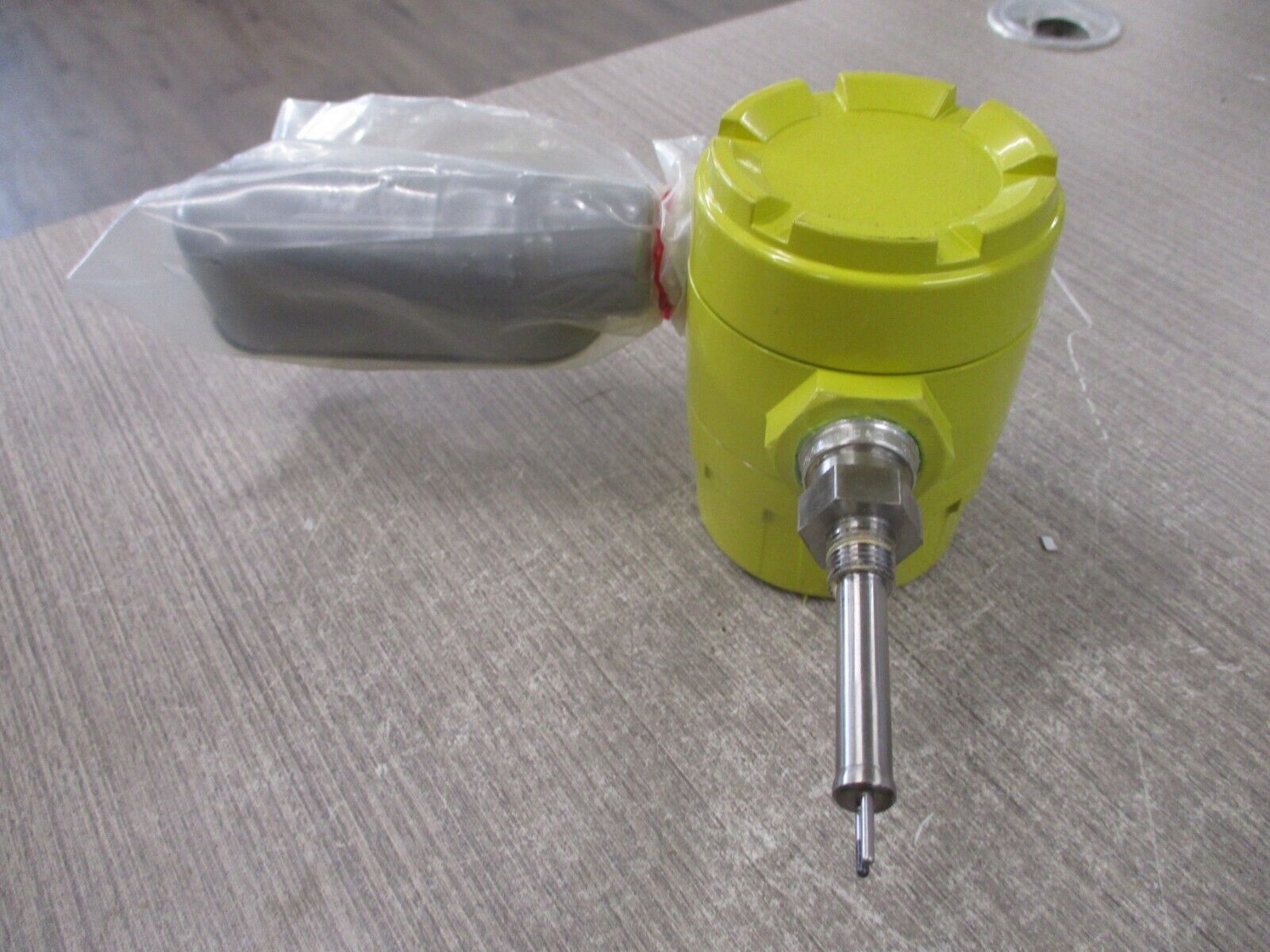 FCI Flow Meter OEM-017949-VCFA2 85-265V 50/60HZ 500 PSIG Used