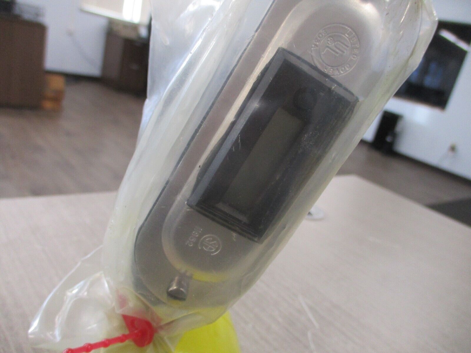 FCI Flow Meter OEM-017949-VCFA2 85-265V 50/60HZ 500 PSIG Used