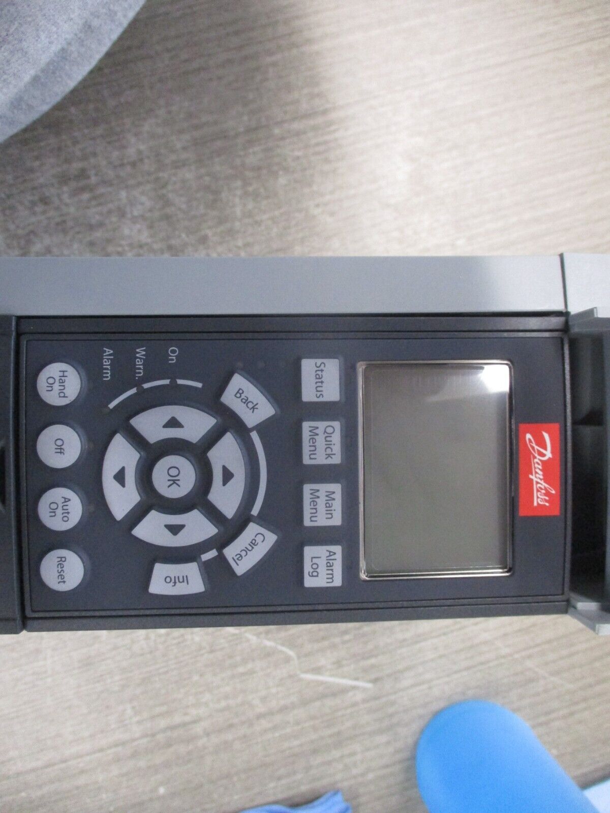 Danfoss VLT AC Drive 131F0672 3HP 3Ph Input:3x380-480V 50/60Hz 5.0/4.3A