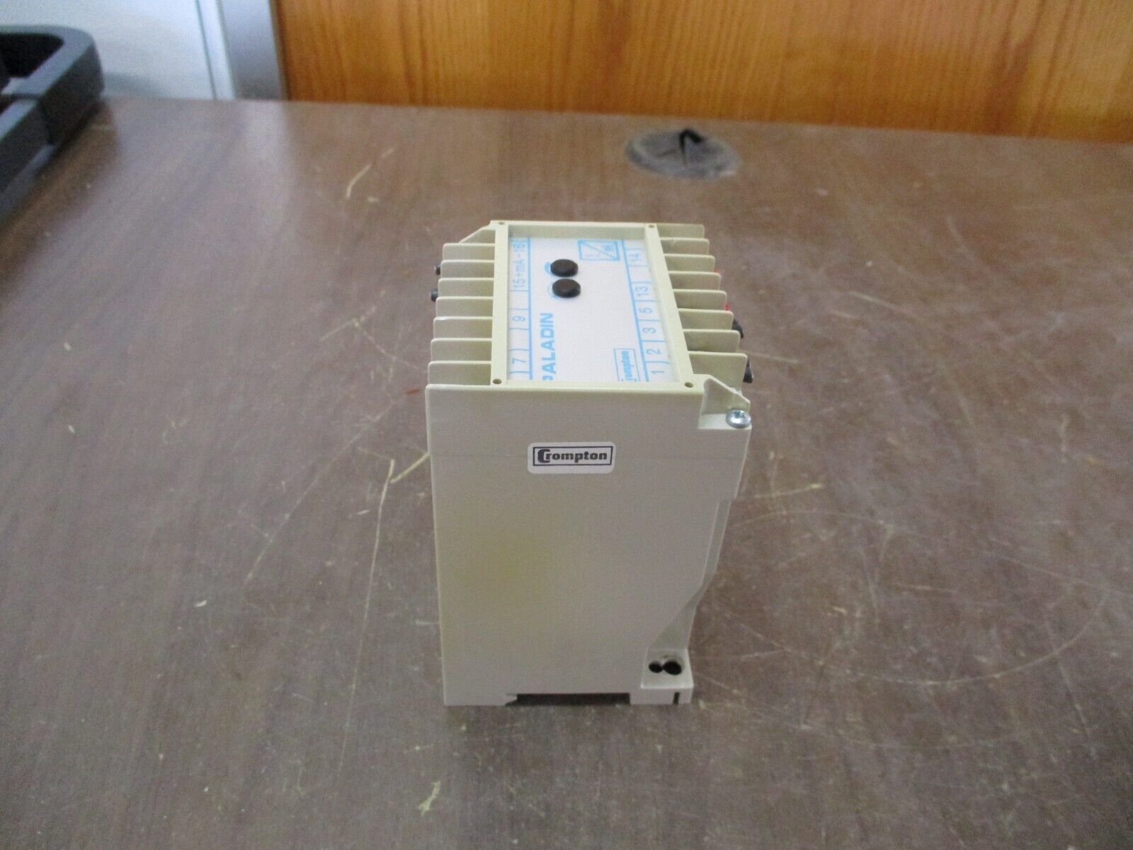 Crompton Paladin Transducer 253-TVLU 120V 60Hz Used