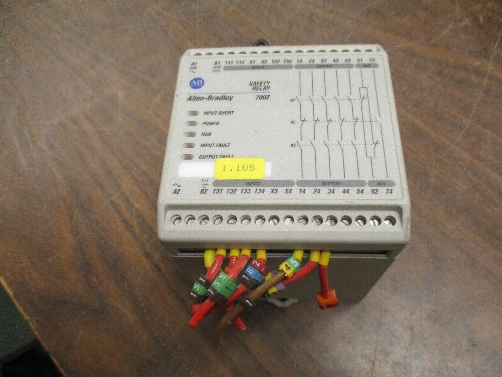Allen-Bradley Safety Relay 700-ZBR520AZ1 Ser A 120V 50-60Hz Used