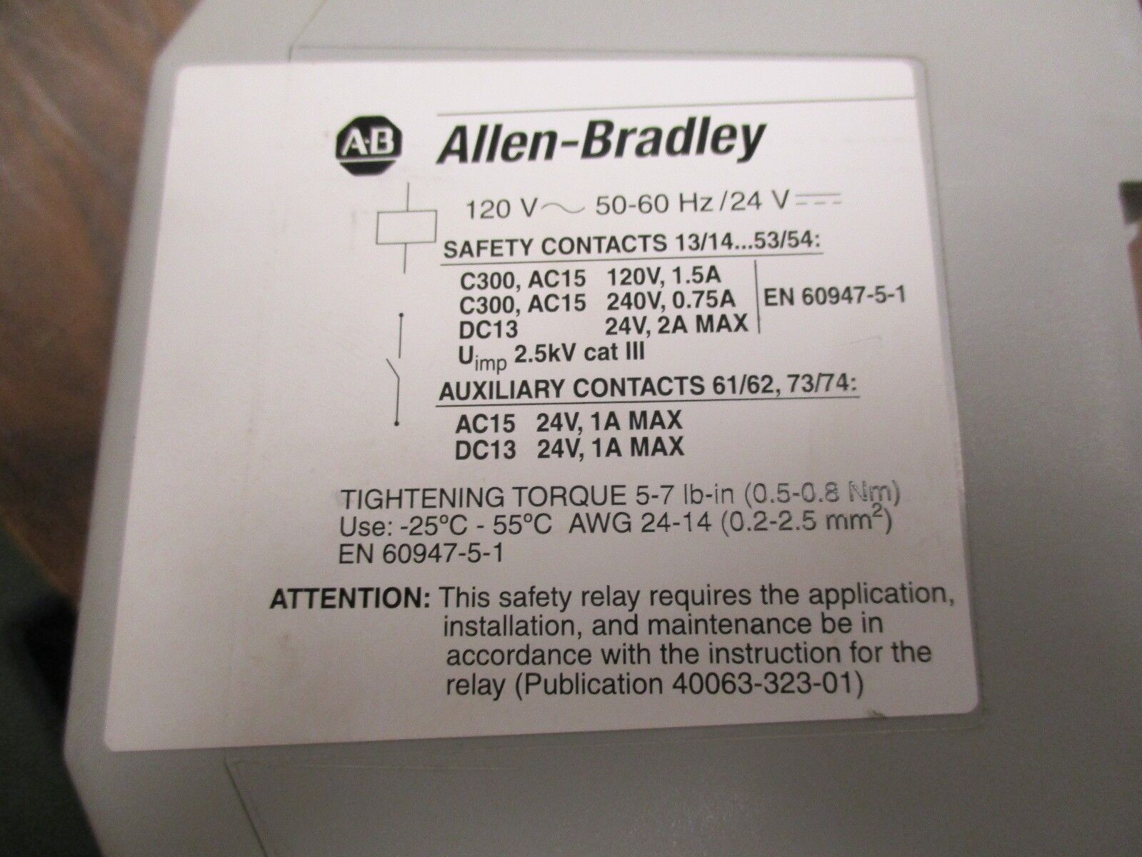 Allen-Bradley Safety Relay 700-ZBR520AZ1 Ser A 120V 50-60Hz Used