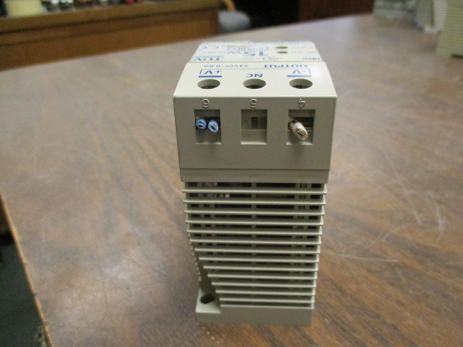 IDEC Power Supply PS5R-B24 15W Input: 100-240VAC, 0.3A Output: 24VDC, 0.6A Used