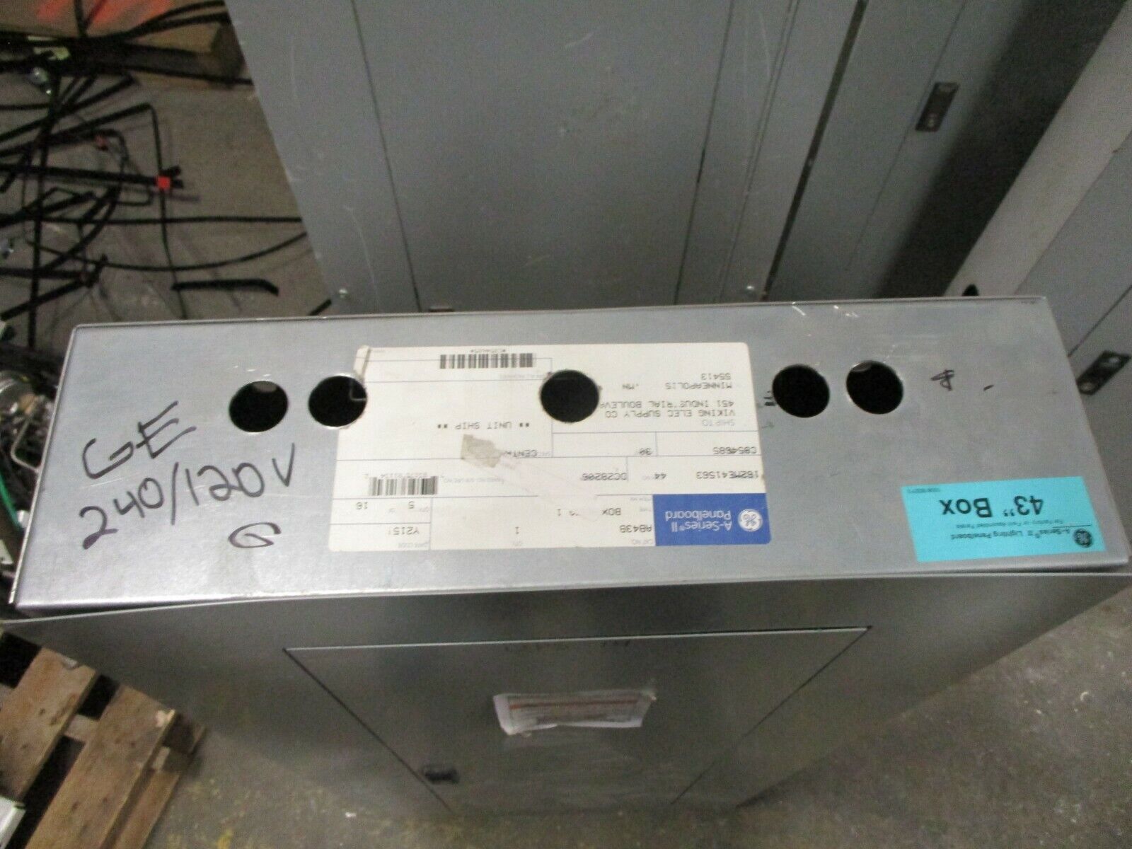 GE Main Breaker Circuit Breaker Panel AQU1302RCX 225A Max 120/240V 1Ph 3W Used