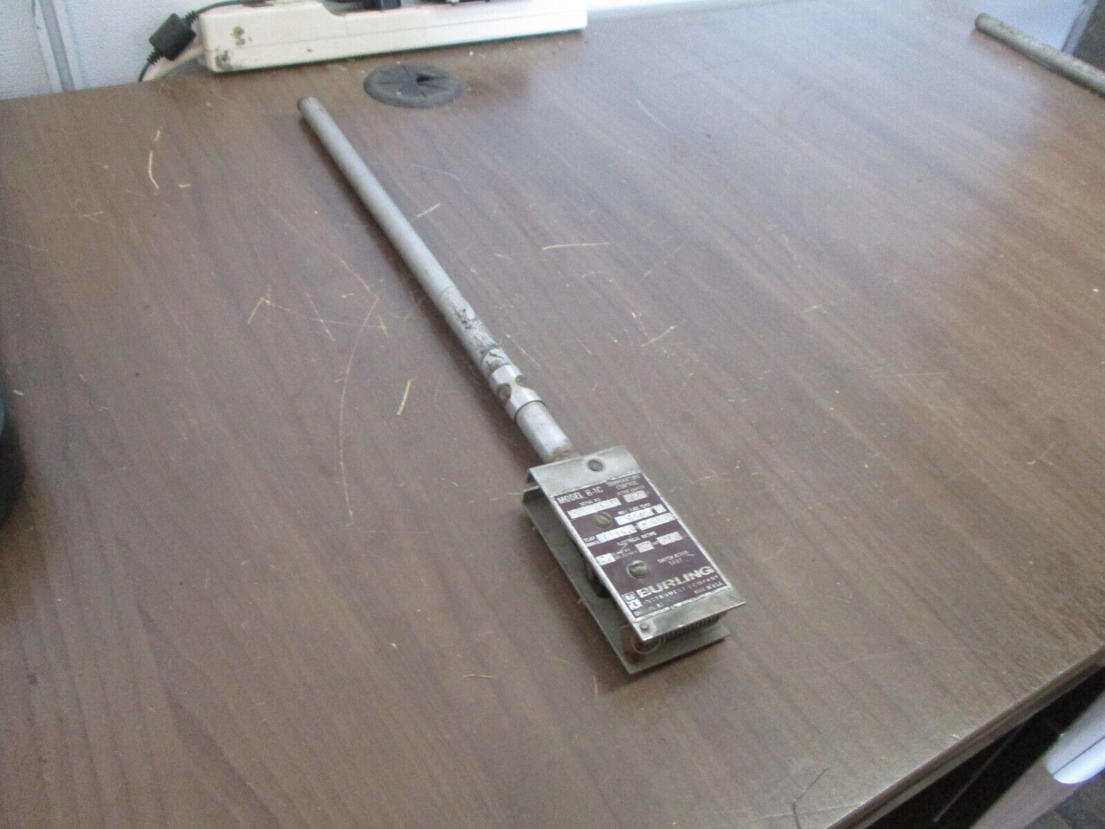 Burling Temperature Control Model B-1C Length: 8" 650°F Max Range: 375-650° Used