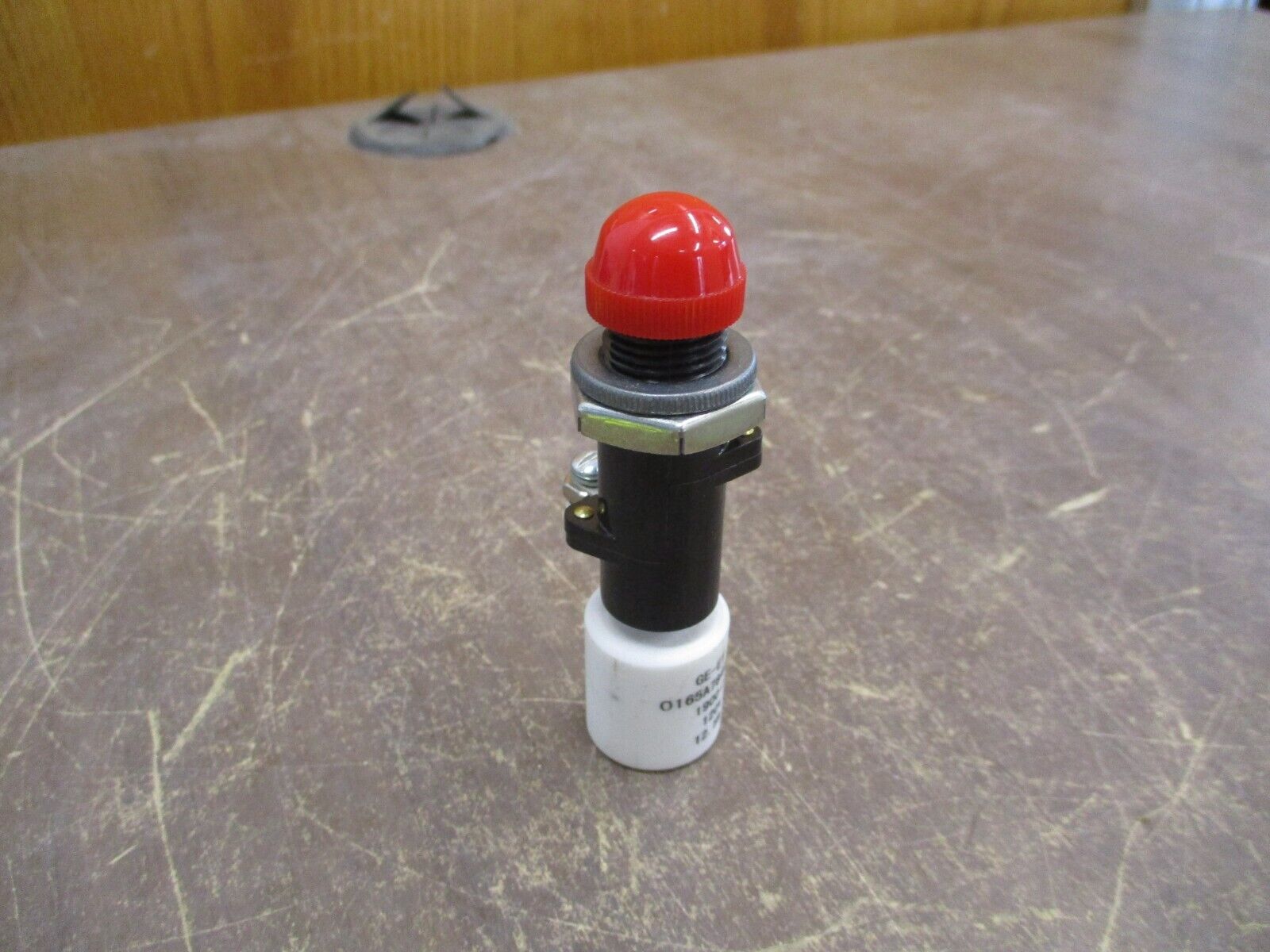 GE Indicating Light 116B6708G5R Red New Surplus