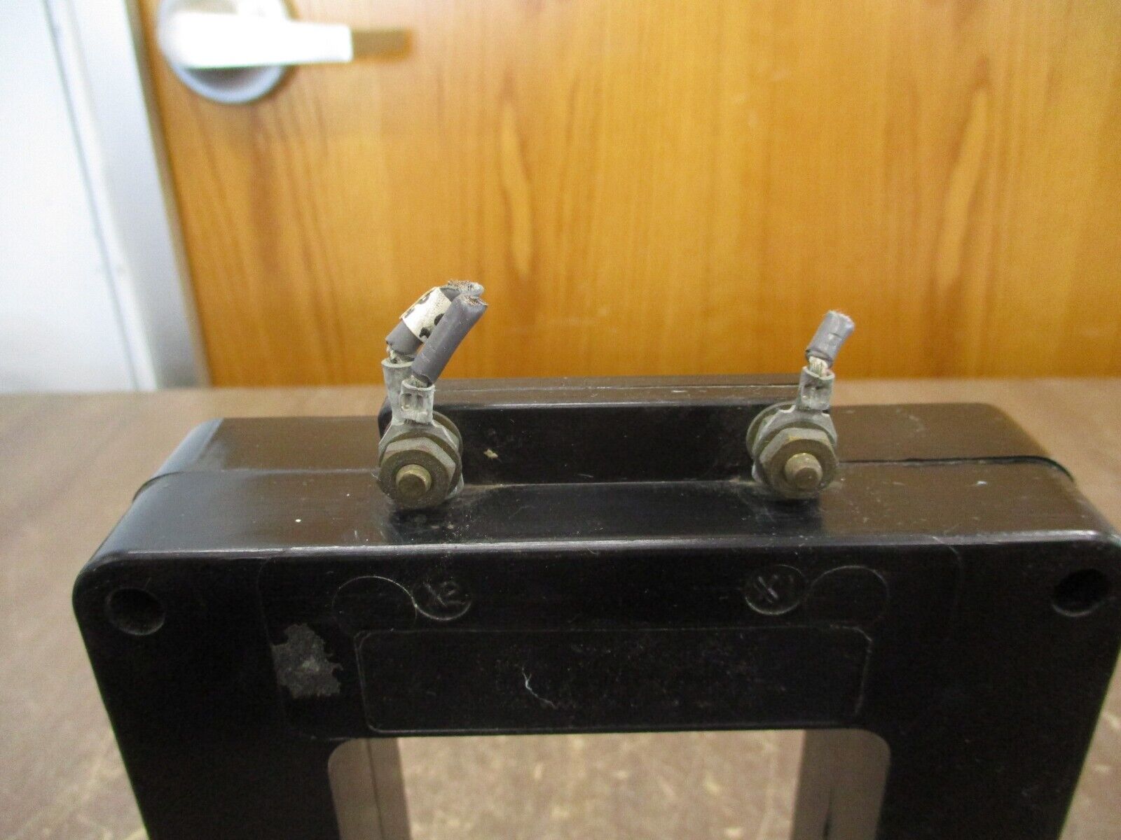 Instrument Transformers Current Transformer 75C149640P-4 Ratio 250:5A 600V Used