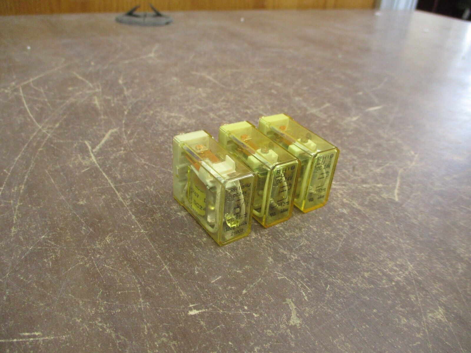 IDEC Relay RHIB-U 24VDC Coil *Lot of 3* Used