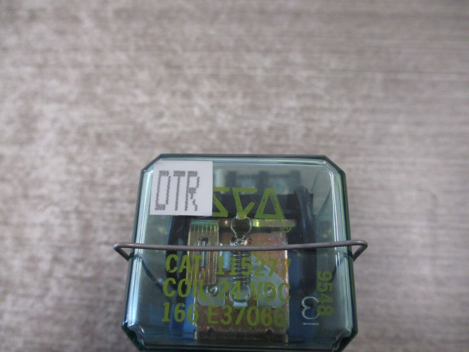 Asco Relay 115277 24VDC Coil W/Base Used