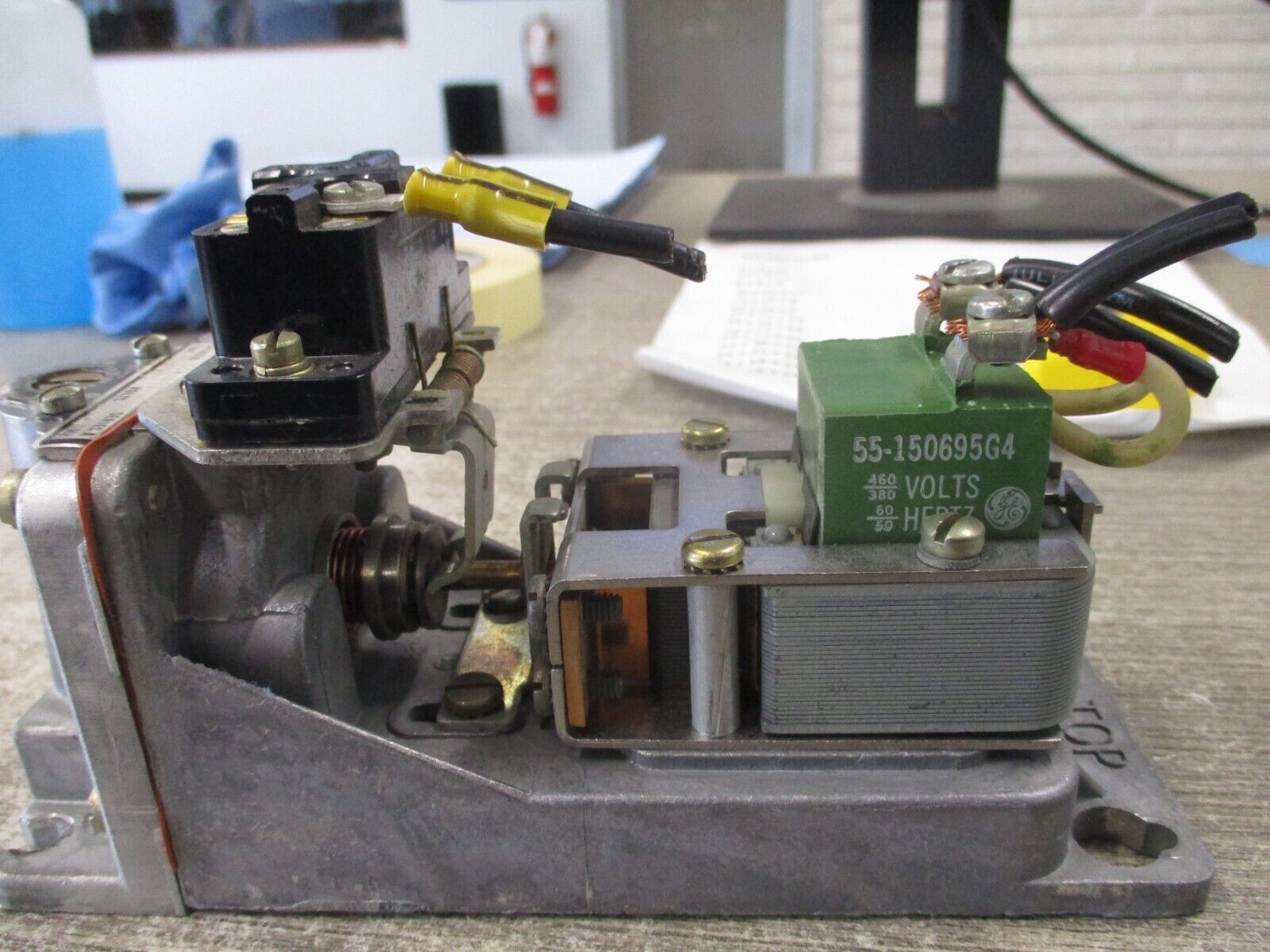 GE Time Delay Relay CR2820B 110AA4K Ser. A 460V Coil Delay; 1/5-180 Sec