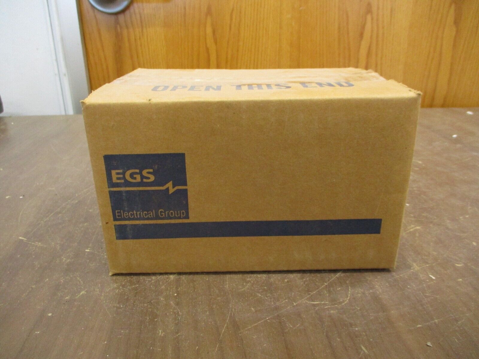 Appleton Device Cover ESKB1PBQ One-Hole Aluminum For Hazardous Locations