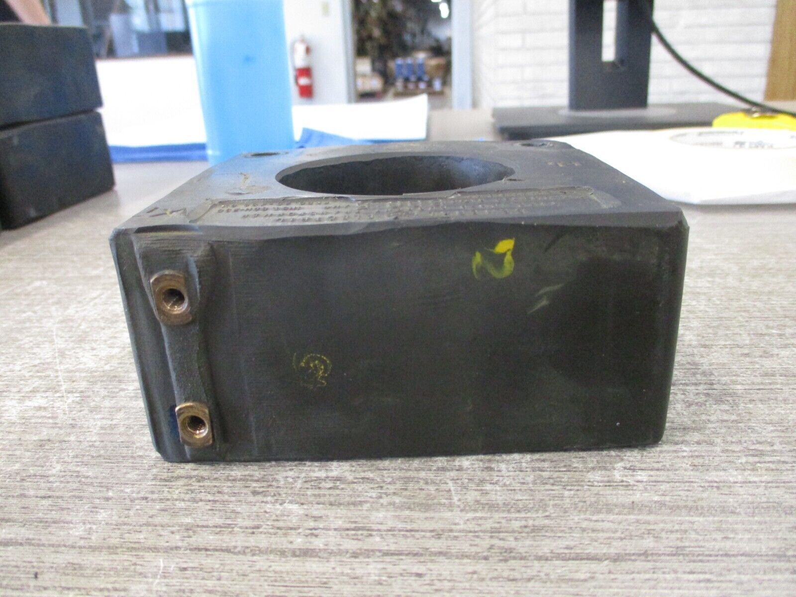 GE Type JCH-0 Current Transformer 631X32 Ratio 600:5A 600V 25-400Hz Used